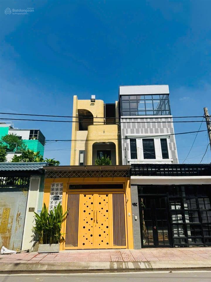 Nhà mới trệt 2 lầu, đường 38 hiệp bình chánh ngay chợ hiệp bình, giáp đường phạm văn đồng.