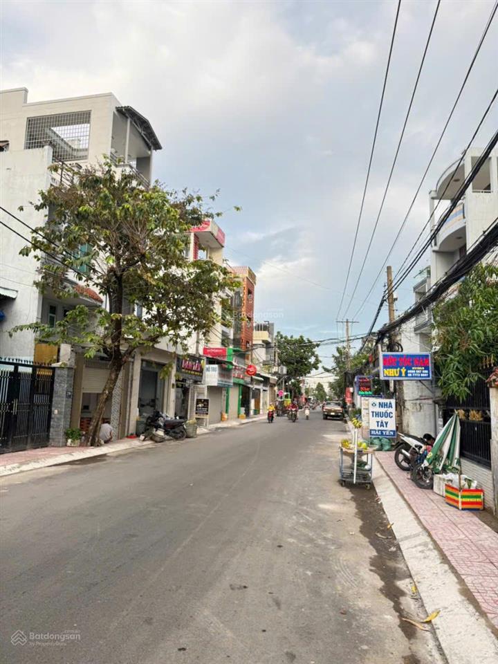 Nhà mới trệt 2 lầu, đường 38 hiệp bình chánh ngay chợ hiệp bình, giáp đường phạm văn đồng.