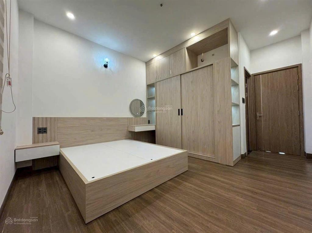 Nhà mới trệt 2 lầu, đường 38 hiệp bình chánh ngay chợ hiệp bình, giáp đường phạm văn đồng.