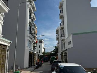 Nhà mới 5 tầng có lửng, kdc đồng bộ đường nhựa 7m ngay chợ, gần tttm gigamall