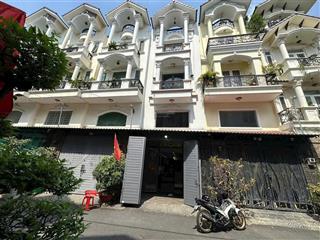 Nhà 4 tầng có lửng 4,5m x 14m  ngay chợ hiệp bình gần tttm gigamall  giáp đường phạm văn đồng.