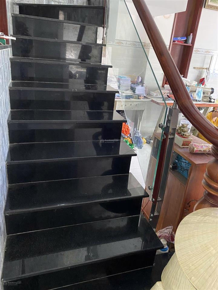 Nhà hẻm 3 gác đường số 6 linh tây  dt 58m2 ngang 4,5m  hẻm thông kinh doanh buôn bán được.