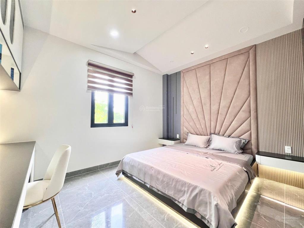 Nhà 4 tầng 5,4m x 16m, thiết kế hiện đại  sang trọng  đầy đủ nội thất, thạnh xuân 22, quận 12.