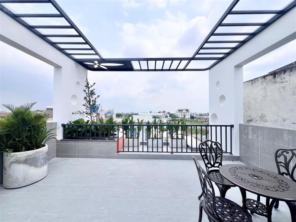 Nhà 4 tầng 5,4m x 16m, thiết kế hiện đại  sang trọng  đầy đủ nội thất, thạnh xuân 22, quận 12.