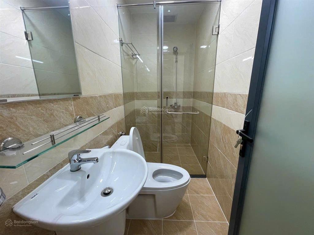 Nhà xây mới 4 tầng có lửng  kdc đồng bộ view sông sài gòn  gần kđt vạn phúc