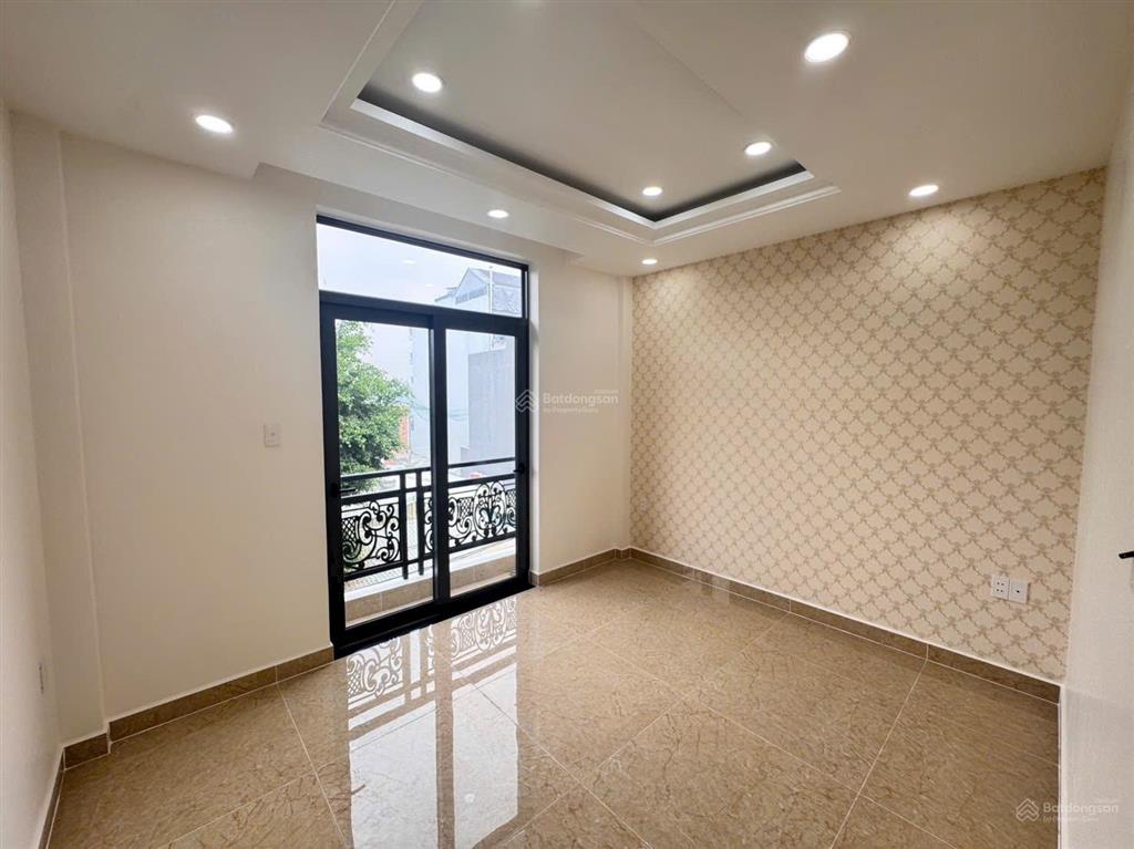 Nhà xây mới 4 tầng có lửng  kdc đồng bộ view sông sài gòn  gần kđt vạn phúc