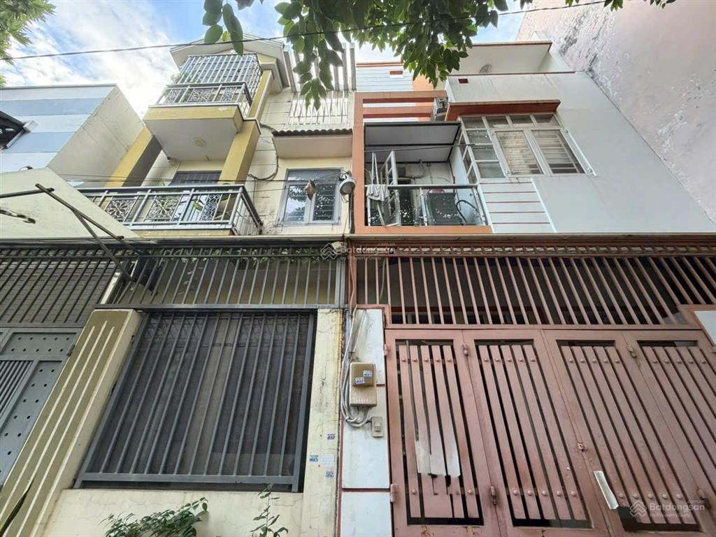 Nhà 3 lầu 5m x 12m, 4pn, 4wc, giá 5,7 tỷ  đối diện kđt vạn phúc