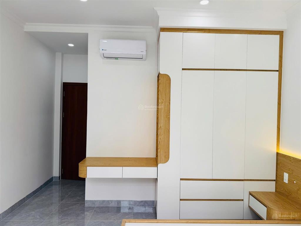 Nhà 3 tầng ngay chợ hiệp bình gần tttm gigamall  4m x 16m full nội thất về ở ngay.