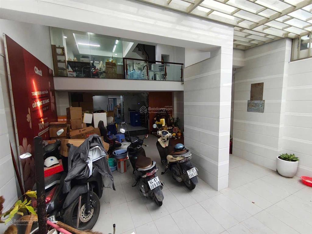 Bán căn nhà góc 2mt (6x20m) bình lợi p13 bình thạnh 1 trệt 2 lầu st 4pn 4wc giá 10 tỷ tl