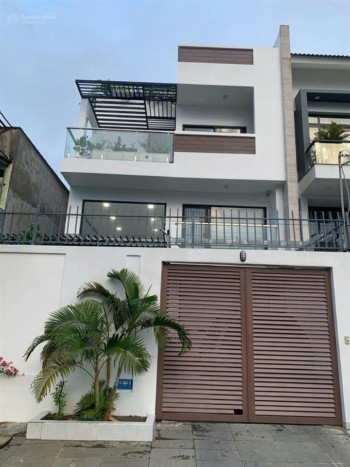 Cho thuê biệt thự 1 trệt 2 lầu áp mái view sông sài gòn 14x15m đường bình lợi