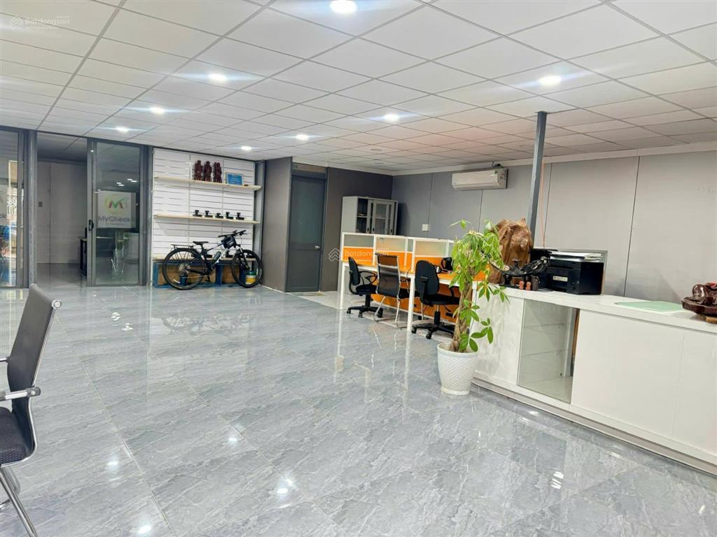 Cho thuê văn phòng kết hợp kho chứa hàng (20x20m) đường đặng thùy trâm full nội thất sẵn