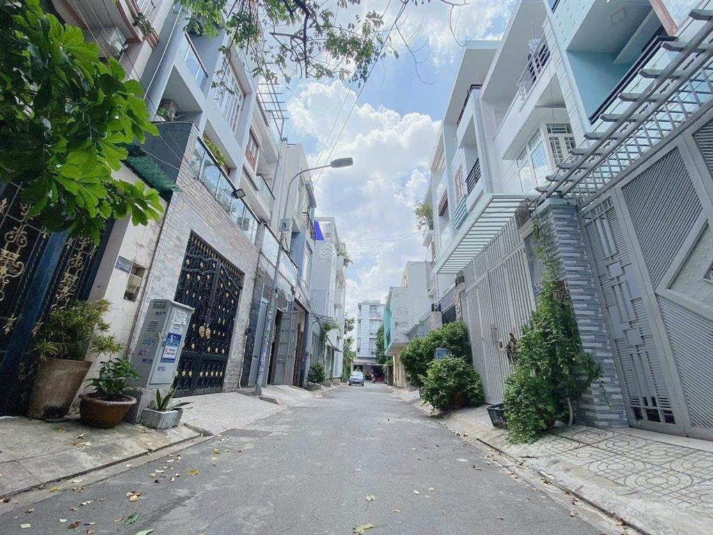 Cho thuê nhà (4x15m) giá 18 triệu đường đặng thùy trâm p13 bình thạnh