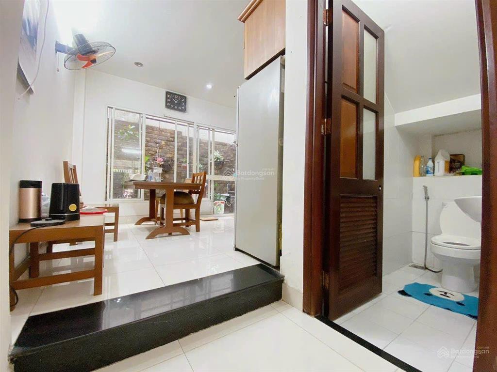 Cho thuê nhà (4x15m) giá 18 triệu đường đặng thùy trâm p13 bình thạnh