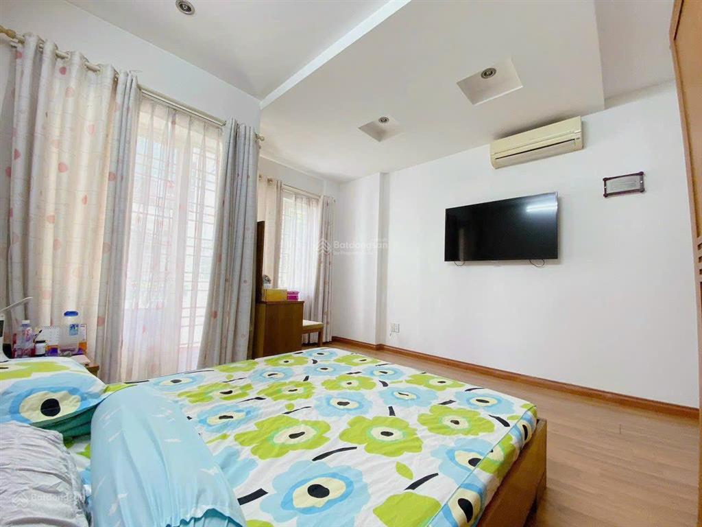 Cho thuê nhà (4x15m) giá 18 triệu đường đặng thùy trâm p13 bình thạnh