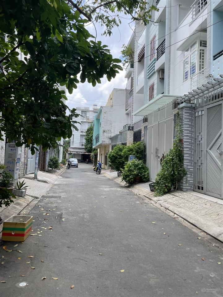 Cho thuê nhà (4x15m) giá 18 triệu đường đặng thùy trâm p13 bình thạnh