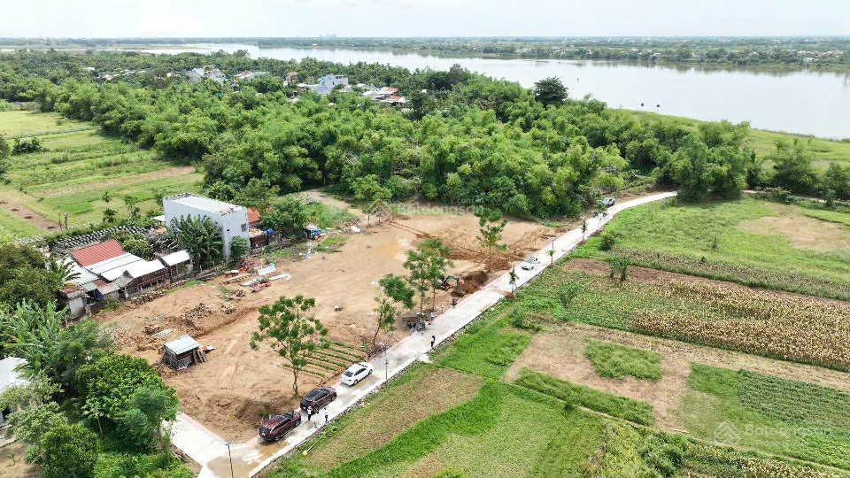 Bán lô đất bê tông oto thông ngay cầu cao lâu  300m2 chỉ hơn 1 ty