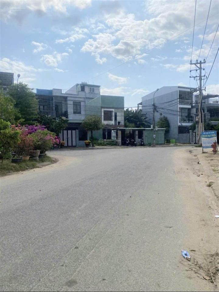 Bán đất mặt tiền đào sư tích  vị trí đối diện công viên vô cùng thoáng mát.