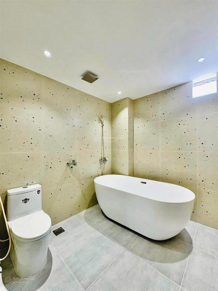 Nhà hxh 4 lầu st 26/2a nguyễn bỉnh khiêm, p.đakao, quận 1