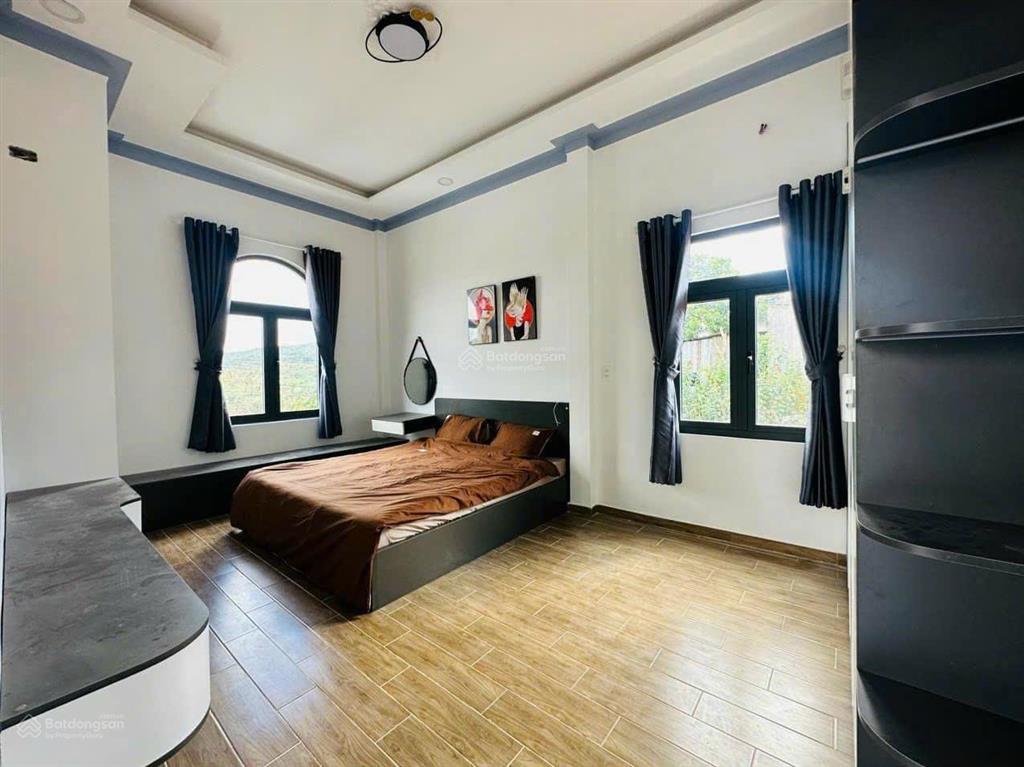 Cho thuê nhà biệt thự đường xe tải  đường 3/2, phường 14, quận 10