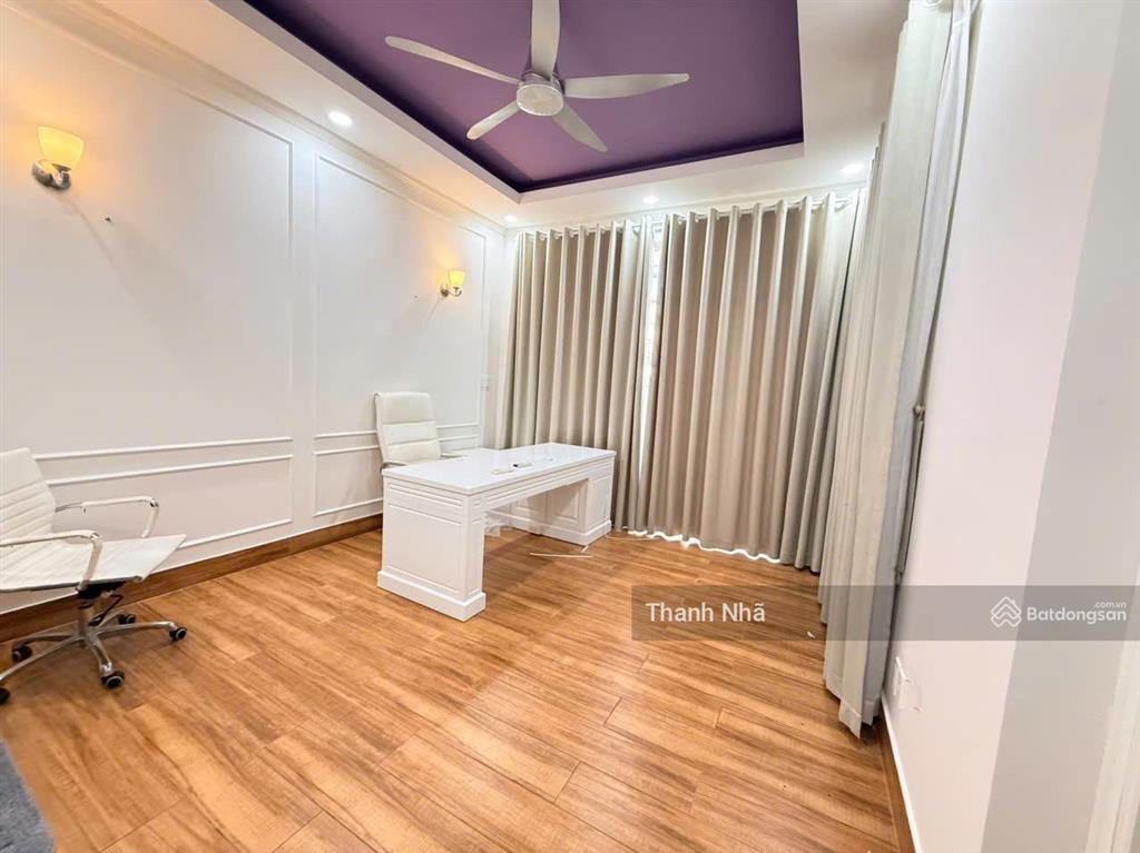 Biệt thự sang xịn trung tâm quận 10  hẻm xe tải  có gara ô tô