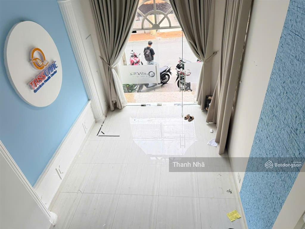 Biệt thự sang xịn trung tâm quận 10  hẻm xe tải  có gara ô tô