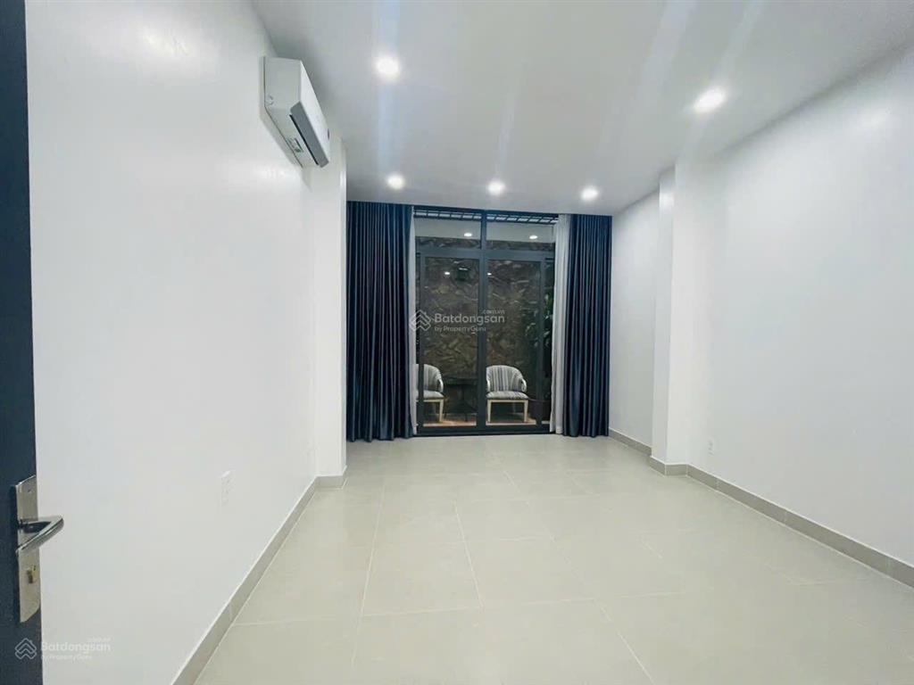 Cho thuê nhà mặt tiền đường trần thiện chánh q.10