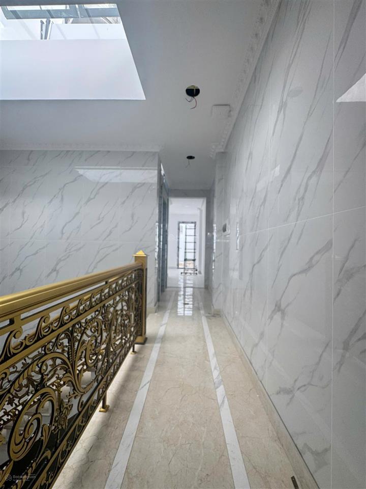 Cho thuê nhà mặt tiền đường 3 tháng 2  quận 10