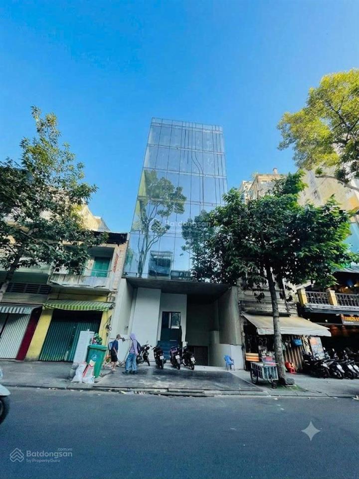 Cho thuê mặt bằng tầng trệt  trung tâm quận 1