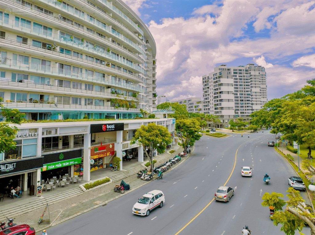 Chính chủ cần bán grand view c dt 158m2. ban công dài rộng, view sông. giá 21.5 tỷ  0934 990 ***
