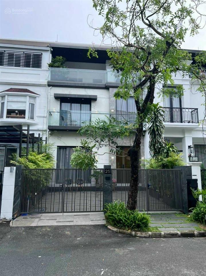 Bán biệt thự mỹ giang  pmh  quận 7 dt 126m2. giá 42 tỷ. nhà đẹp.  0934 990 ***
