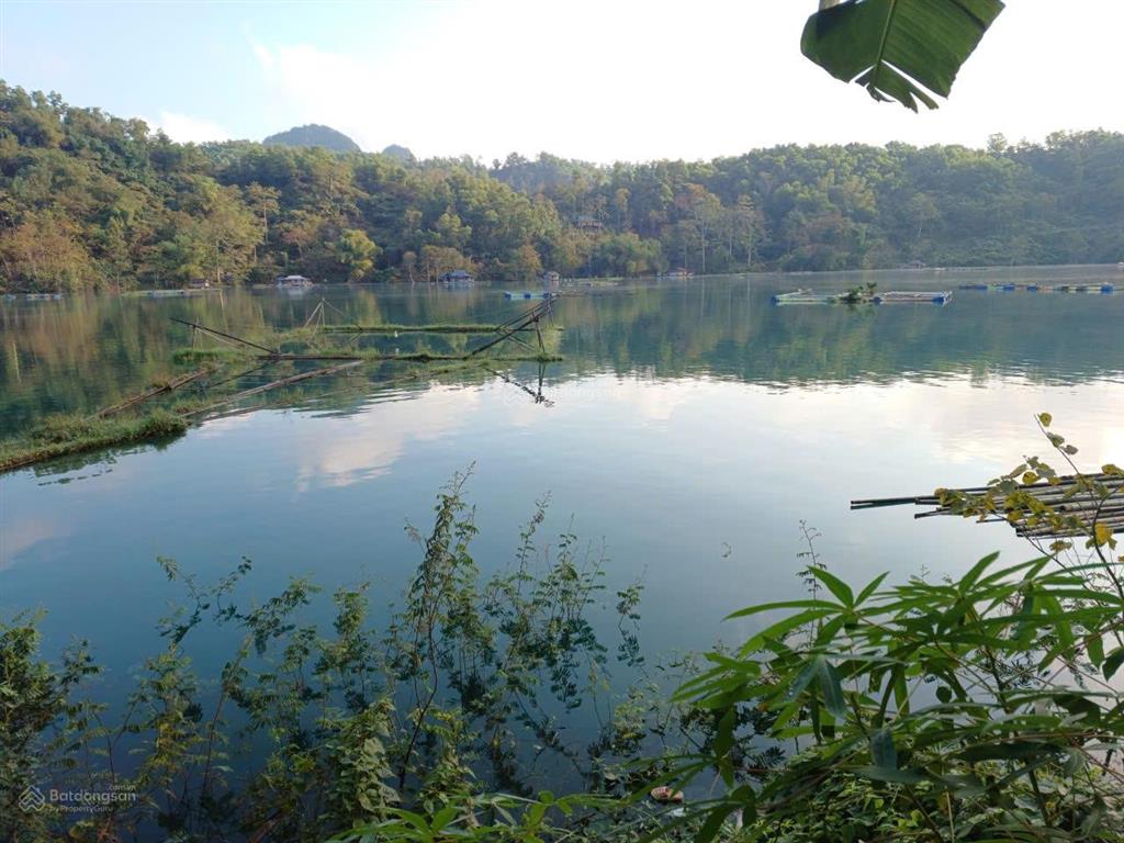 Bán lô đất thổ cư bám hồ hòa bình view núi hồ cực đẹp
