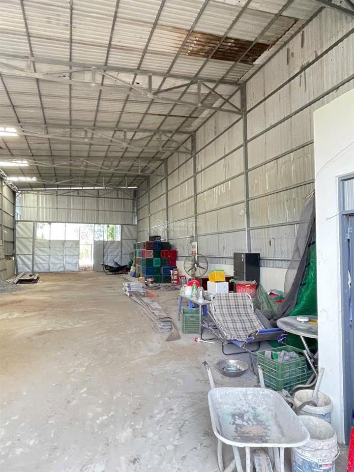 Chính chủ gửi bán kho giá rẻ giá hời mặt tiền quốc lộ 61c, phong điền tp cần thơ