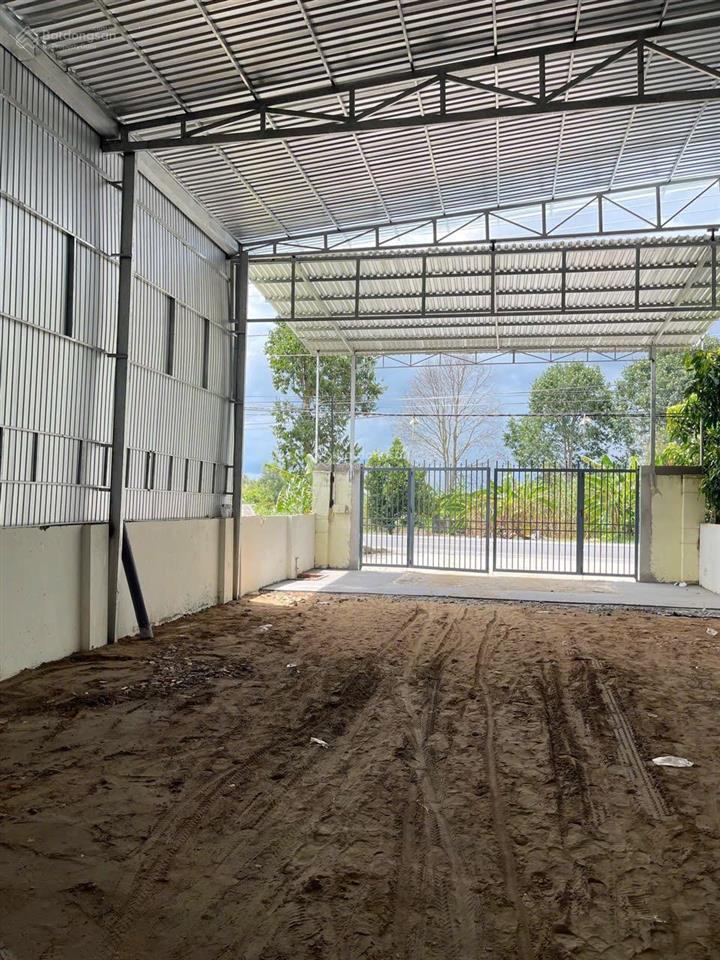 Chính chủ gửi bán kho giá rẻ giá hời mặt tiền quốc lộ 61c, phong điền tp cần thơ