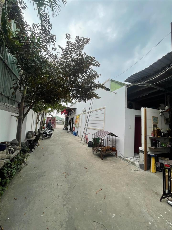 Nhà nghỉ 21 phòng mặt tiền quốc lộ 61c, doanh thu đều và tốt giá rẻ