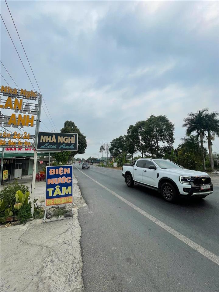 Nhà nghỉ 21 phòng mặt tiền quốc lộ 61c, doanh thu đều và tốt giá rẻ