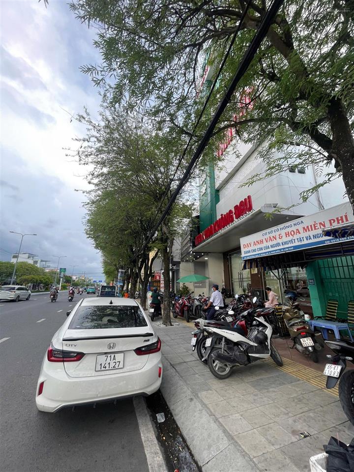 Chủ gốc nhà trệt mặt tiền đường 30/4