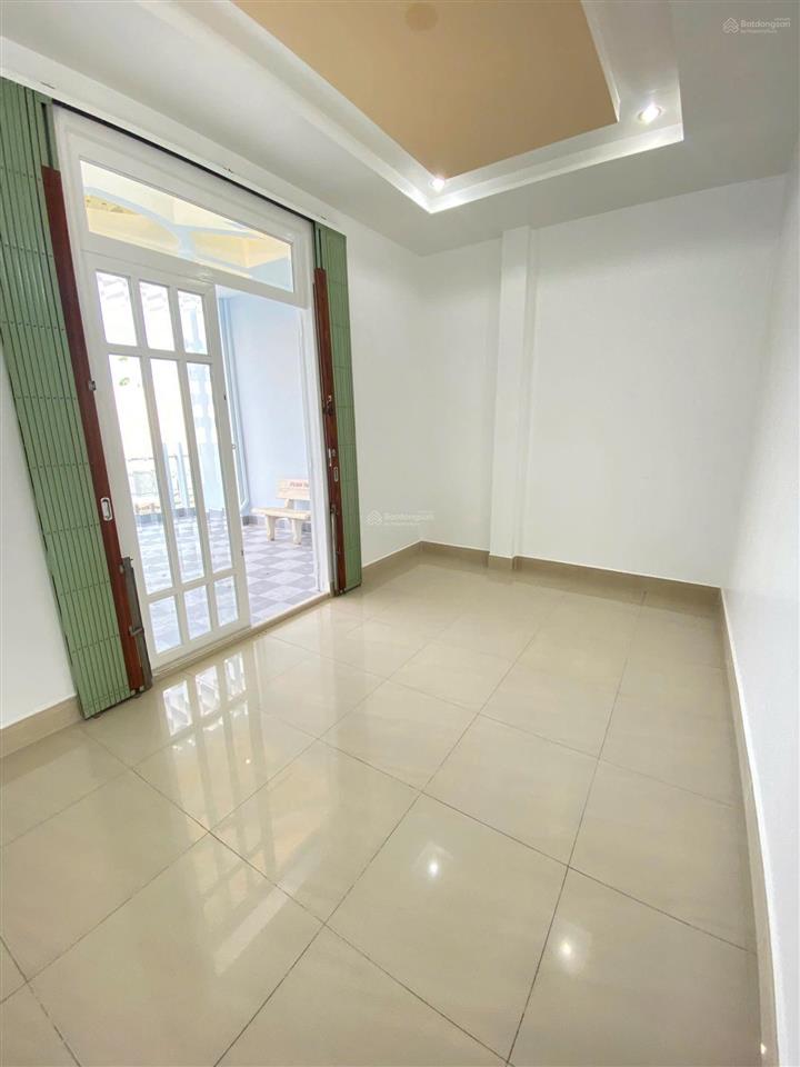 Mặt tiền trần hoàng na, chủ gốc 1 trệt 2 lầu