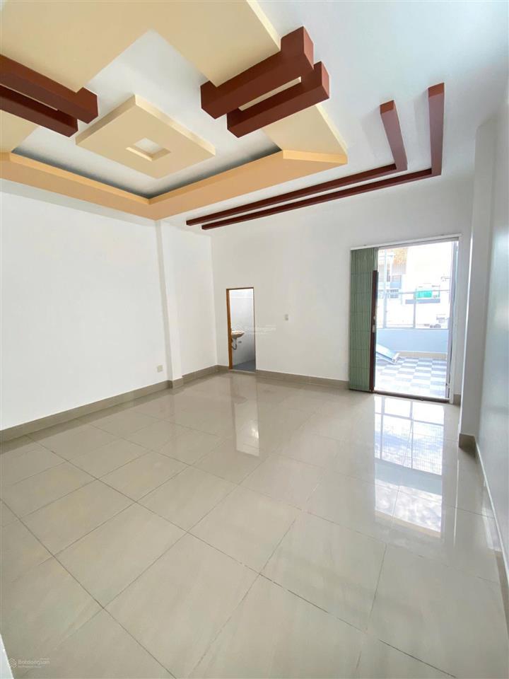 Mặt tiền trần hoàng na, chủ gốc 1 trệt 2 lầu