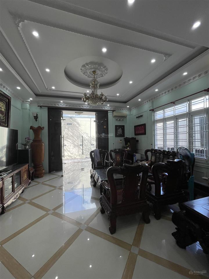 Chủ gốc mặt tiền hoàng quốc việt quỹ đất đẹp
