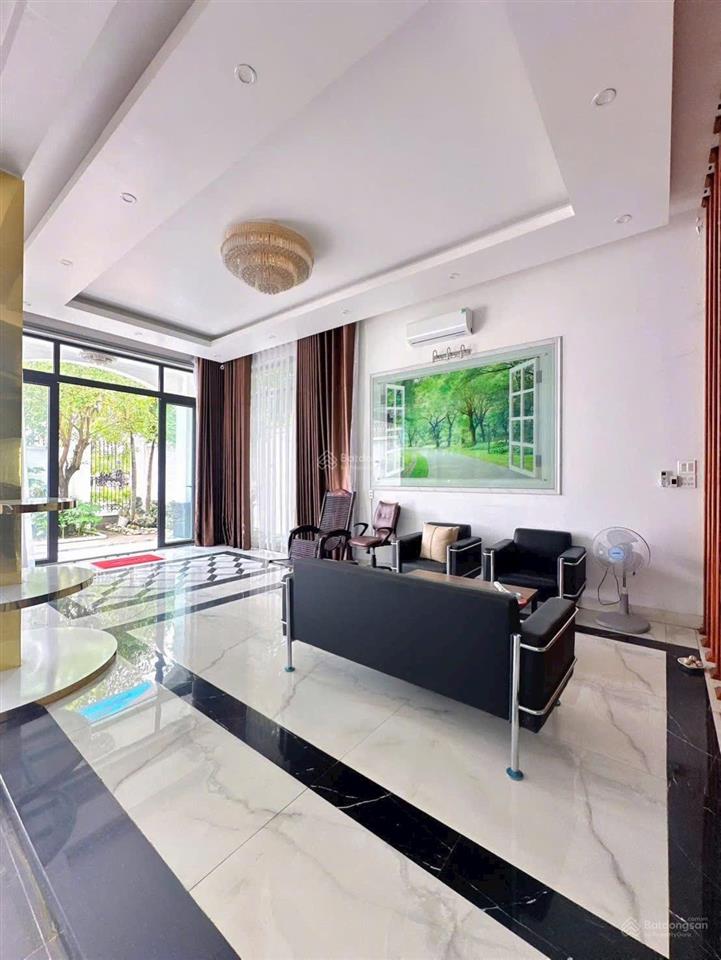 Biệt thự cho thuê nguyễn văn cừ