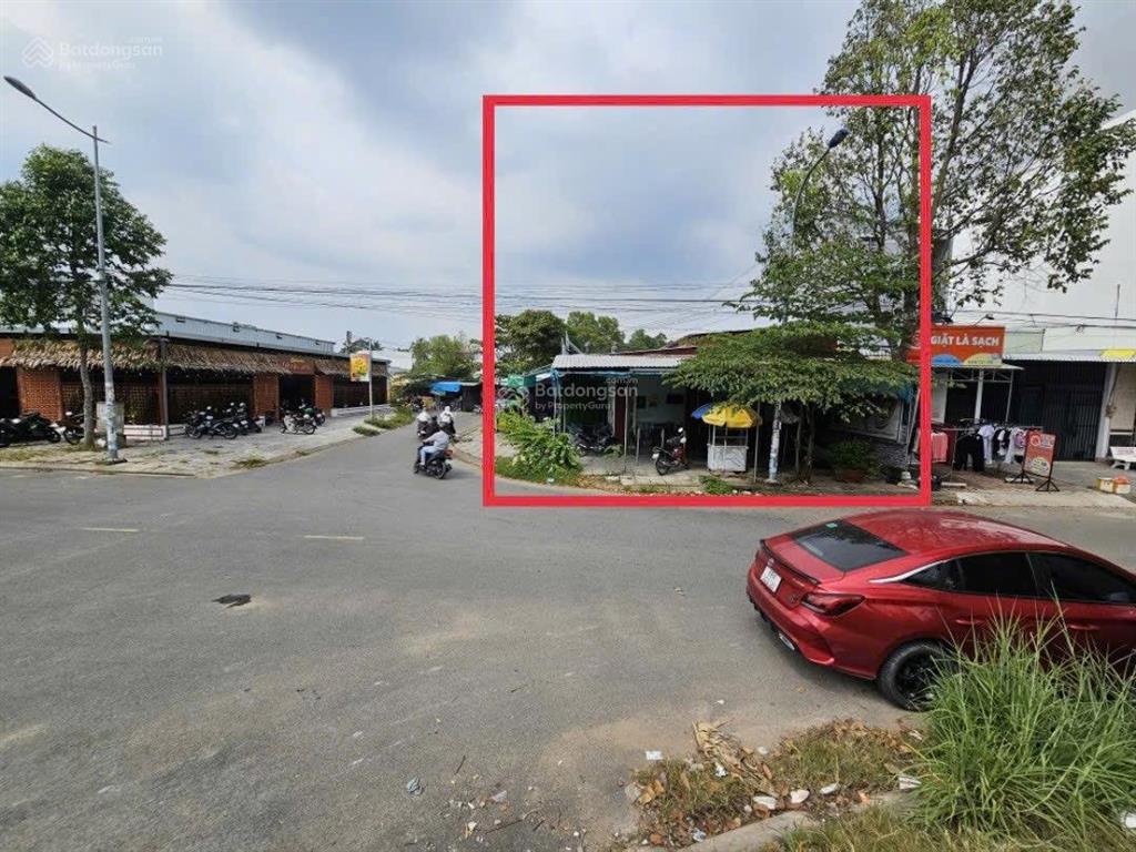 Góc mặt tiền tạ thị phi và đường số 38 khu tái định cư ung bướu