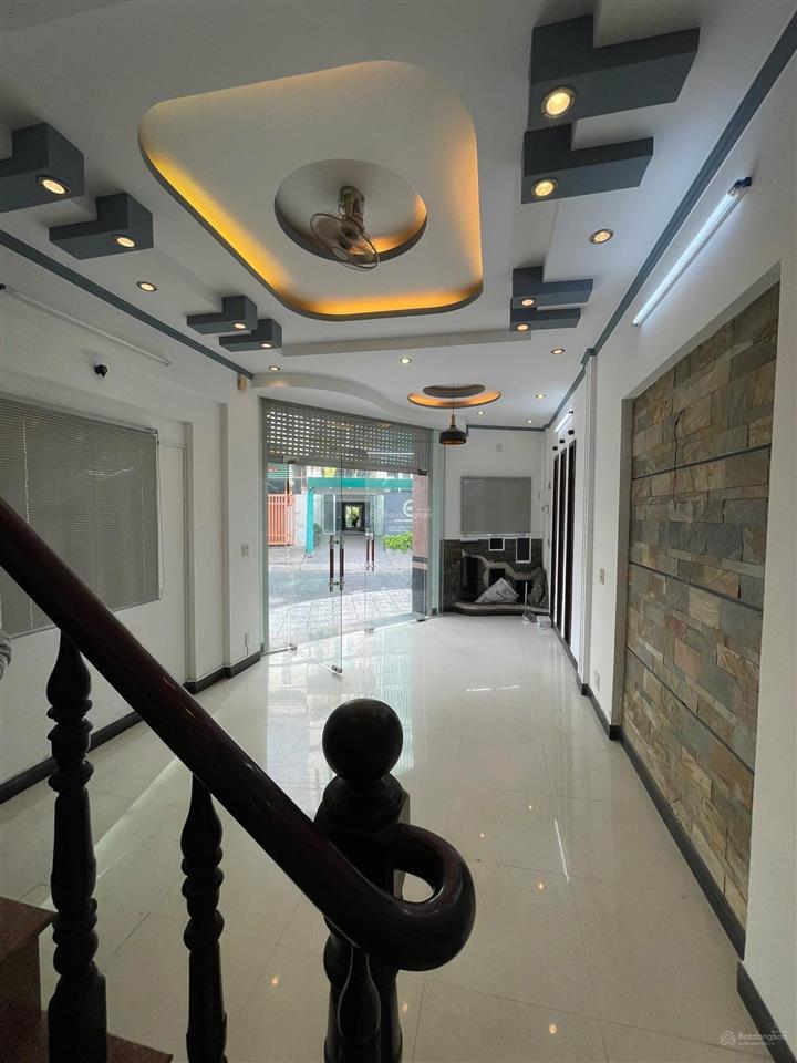 Góc mặt tiền đường nam cao và b9, kdc 91b, cách trần hoàng na 100 mét