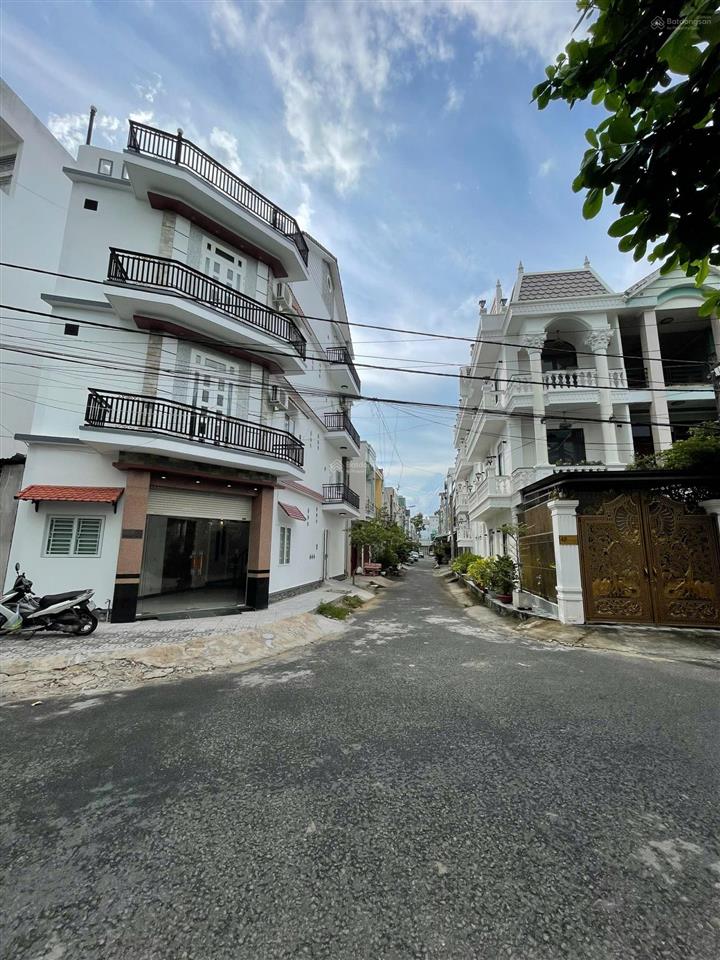Góc mặt tiền đường nam cao và b9, kdc 91b, cách trần hoàng na 100 mét