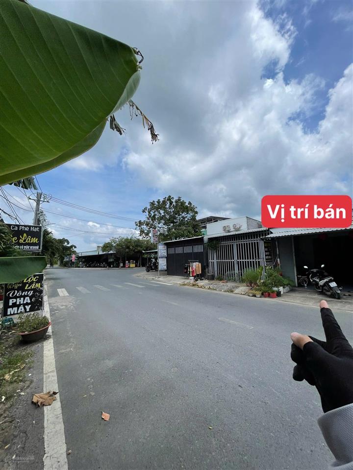 Giảm 100 triệu mặt tiền chí sinh kế căn nhà màu tím
