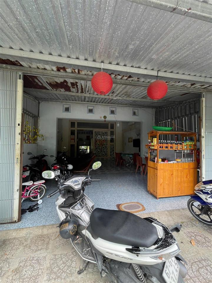 Giảm 100 triệu mặt tiền chí sinh kế căn nhà màu tím