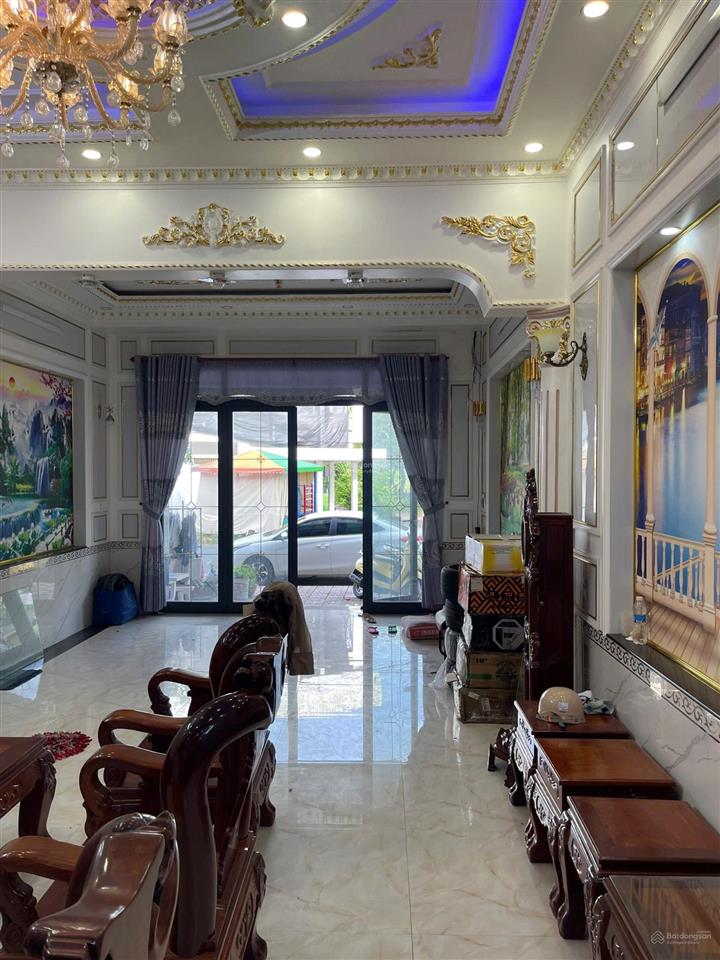 Chủ gốc nhà trệt 2 lầu đường số 20 trung tâm thương mại phong điền  sát phan văn trị