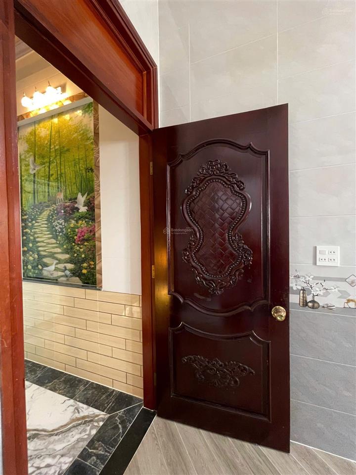 Chủ gốc nhà trệt 2 lầu đường số 20 trung tâm thương mại phong điền  sát phan văn trị