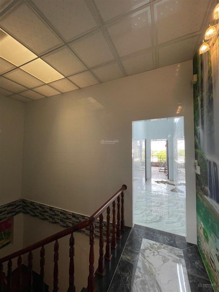 Chủ gốc nhà trệt 2 lầu đường số 20 trung tâm thương mại phong điền  sát phan văn trị