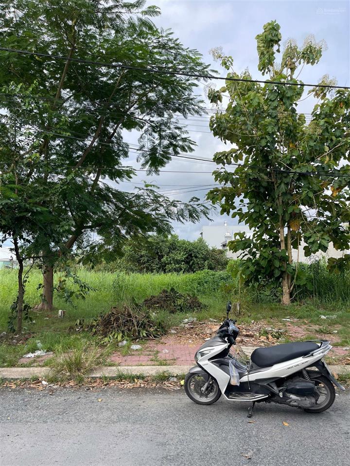 Nguyễn văn cừ vào 30 mét đường số 19 trung tâm thương mại phong điền thông phan văn trị