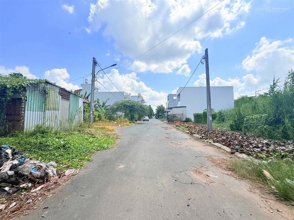 Giảm 200 triệu đường số 18, trung tâm thương mại phong điền
